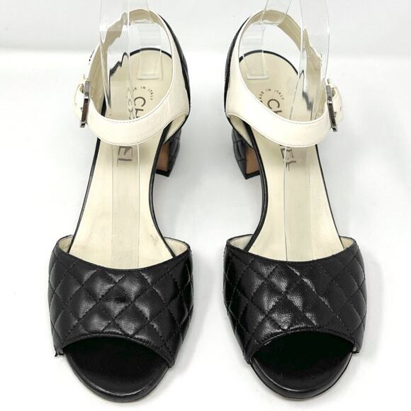 Chanel Black White Quilted Matelasse Leather Peep Toe Block Logo Heel Sandals - Picture 2 of 10